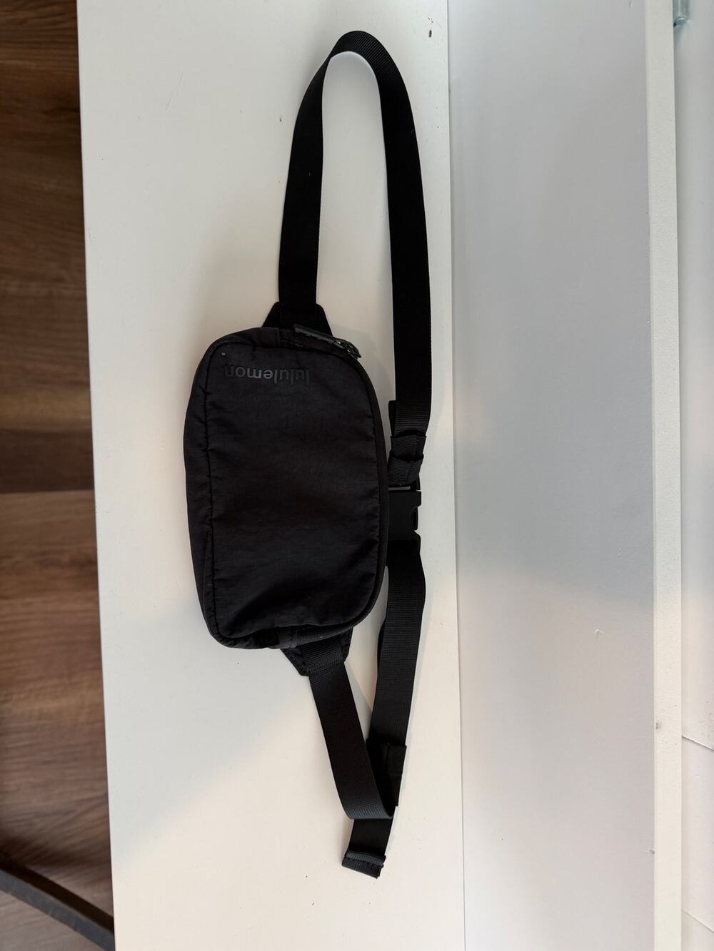 Lululemon Black Crossbody Bag Adjustable Belt Bag Shoulder Sling Small